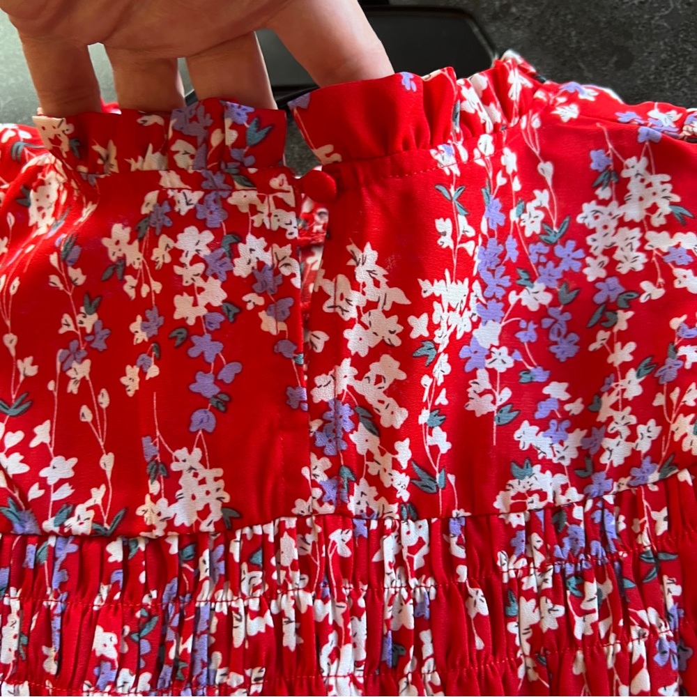 Floral Red Blouse with Ruffle Sleeves and Ruching - Size XL - Picture 4 of 9